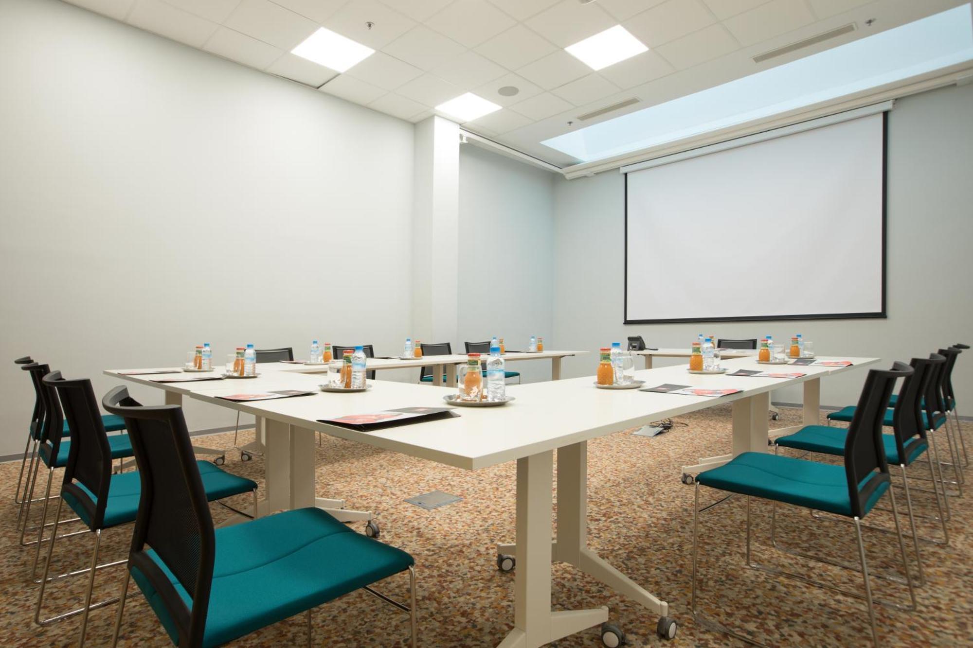 Ibis Abdelmoumen Casa Centre Hotel Казабланка Екстериор снимка
