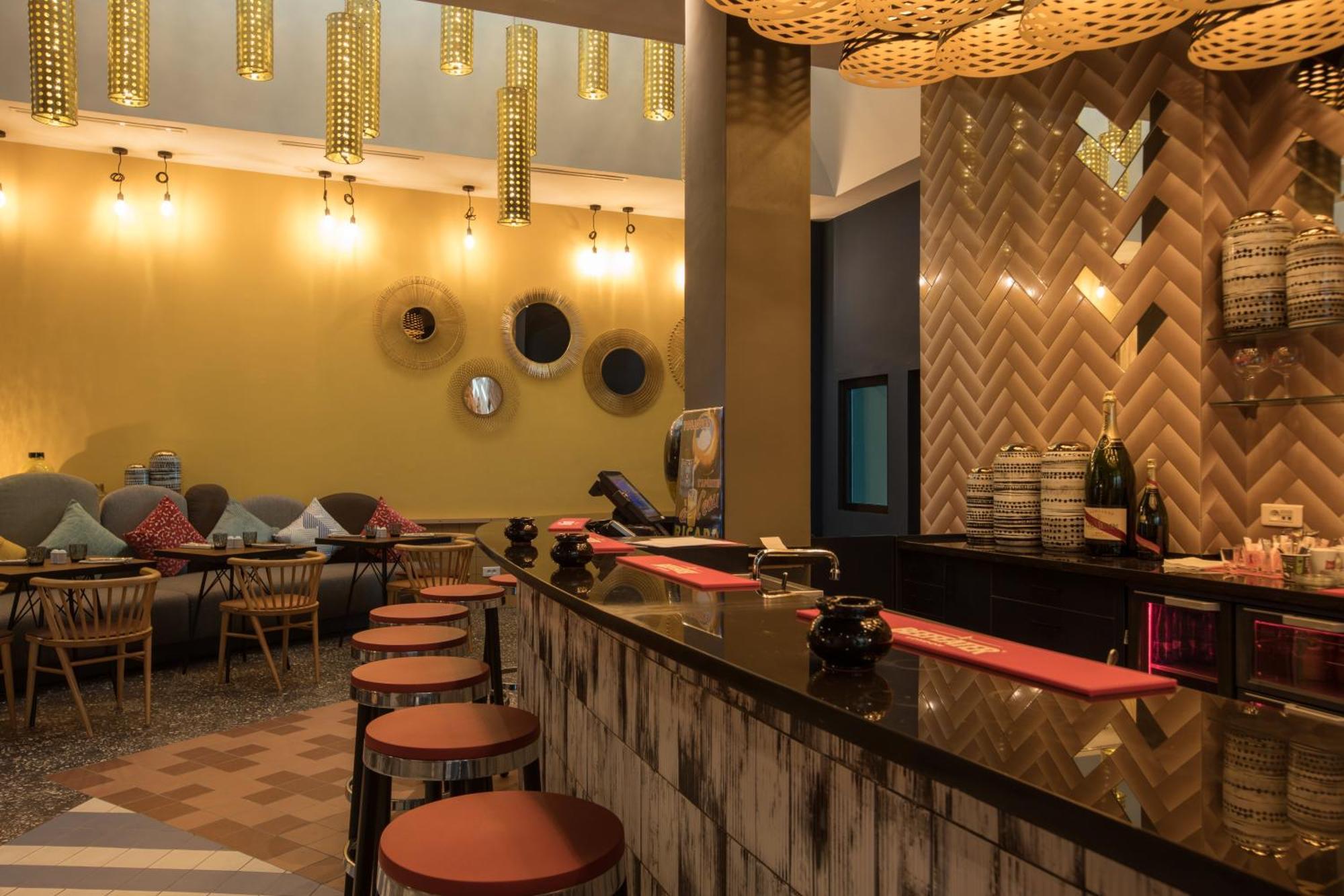Ibis Abdelmoumen Casa Centre Hotel Казабланка Екстериор снимка