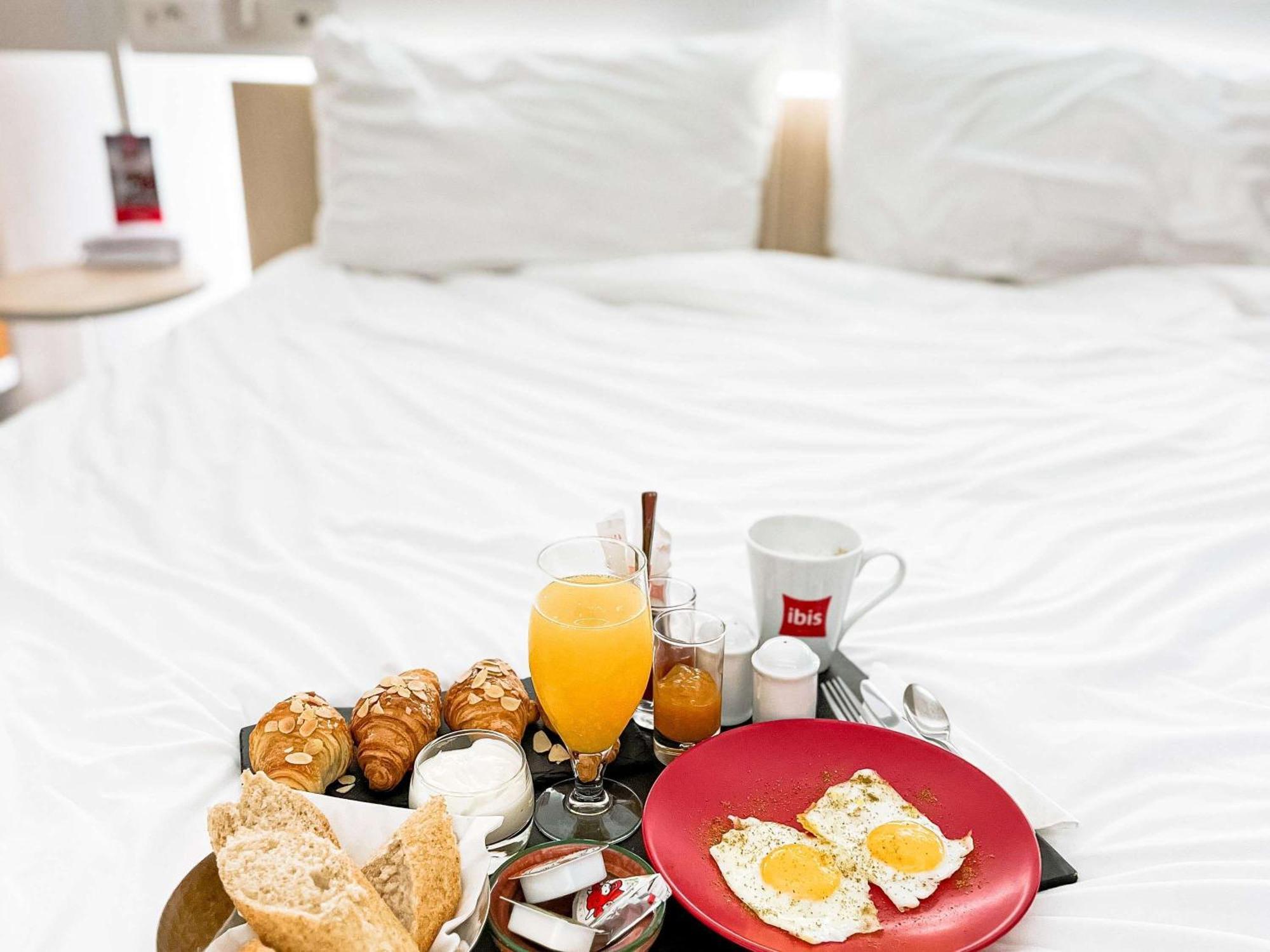 Ibis Abdelmoumen Casa Centre Hotel Казабланка Екстериор снимка